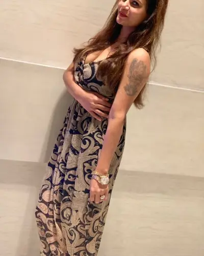Khurai Escort